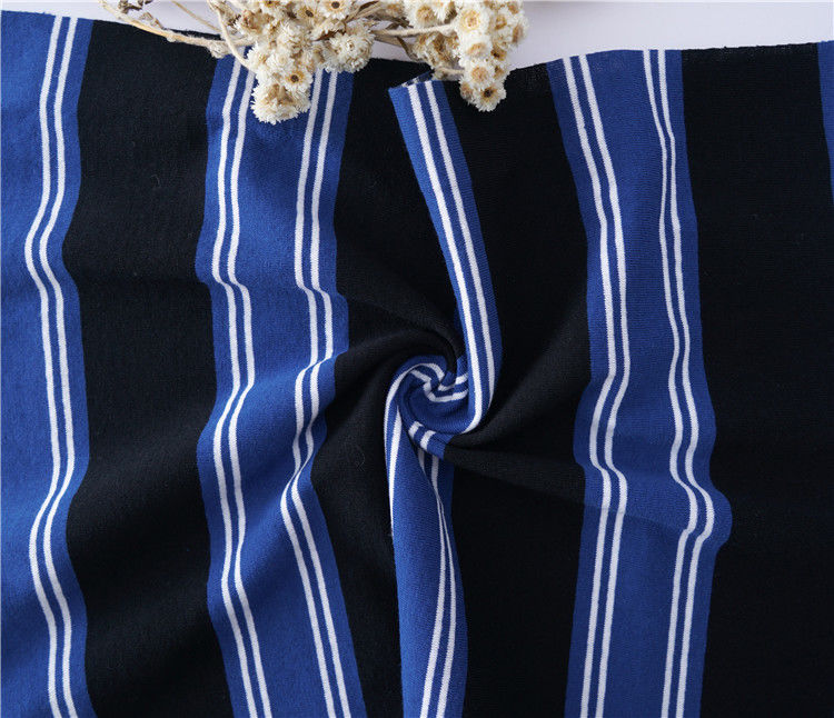Tissu en coton pur et lin absorbant la sueur et rayé pour chemise décontractée