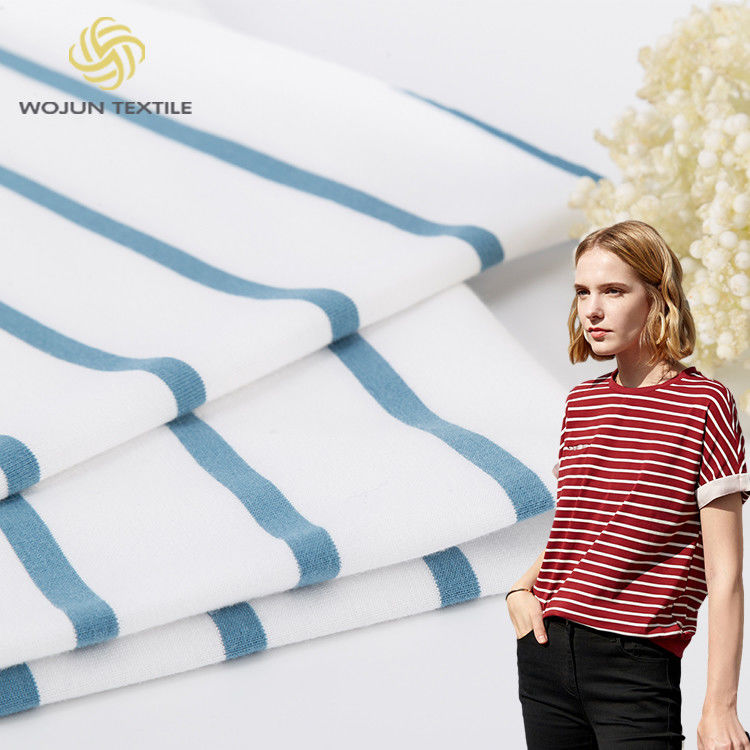 Tissu en coton rayé absorbant l'humidité et respirant Texture confortable pour T-shirt