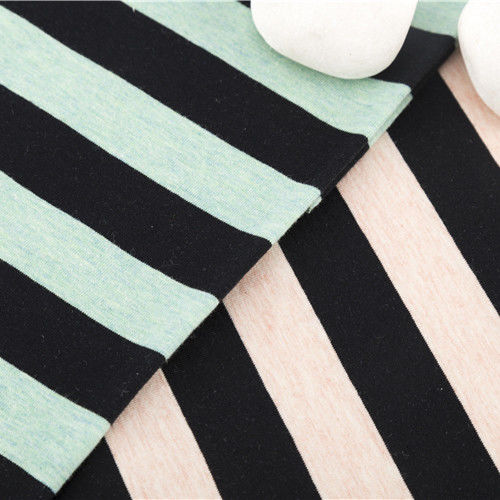Prise en charge de la personnalisation et des couleurs vives Tissu tricoté rayé adapté à la peau