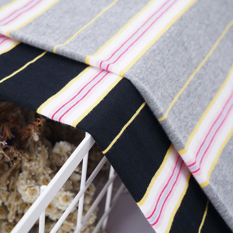 Tissu de coton pur et respirant et confortable à rayures pour le port occasionnel
