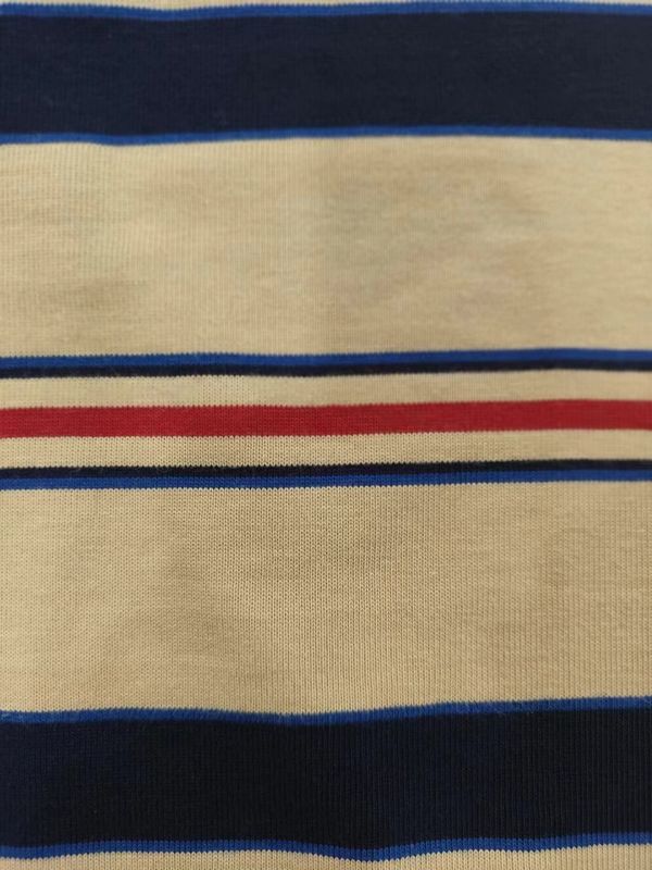 Tissu tricoté simple et à la mode, confortable et propre à la peau, à rayures pour T-shirt