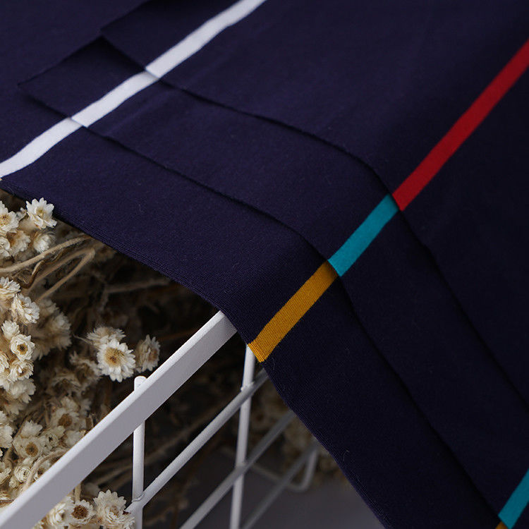 Tissu tricoté hygroscopique à rayures doux et respirant et absorbant l'humidité pour polo