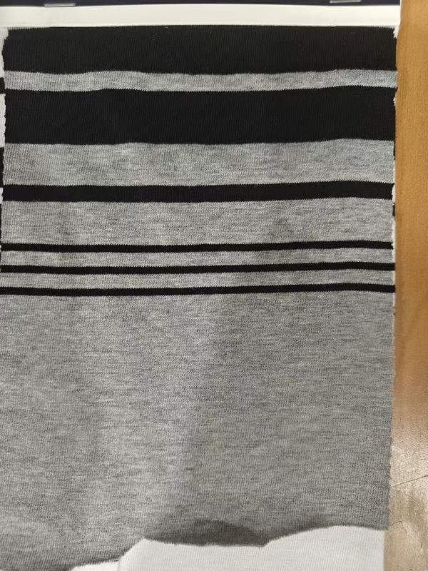 Fabrique à la mode, confortable et doux pour le t-shirt