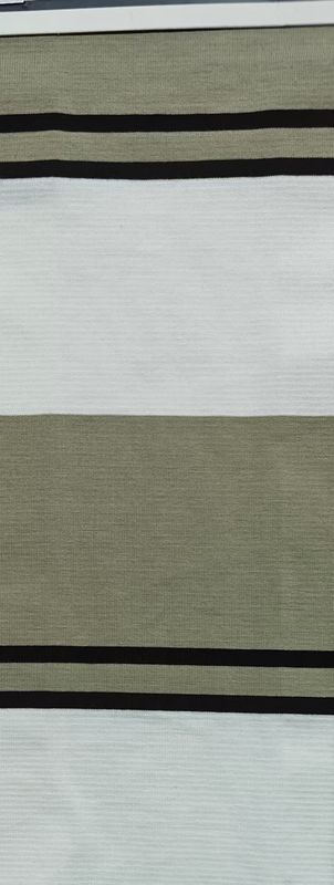 Pas facile à déformer et respirant et élastique Tissu tricoté rayé pour T-shirt