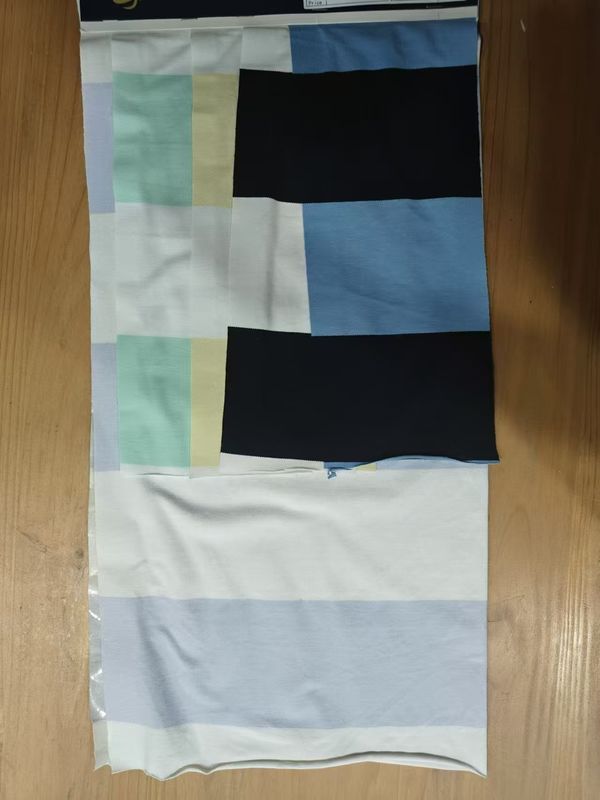 Tissu tricoté à la mode et doux, lisse et propre à la peau, pour t-shirt