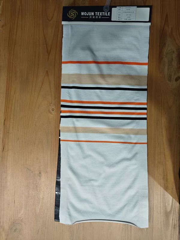Tissu tricoté rayé respirant, confortable et propre à la peau pour T-shirt