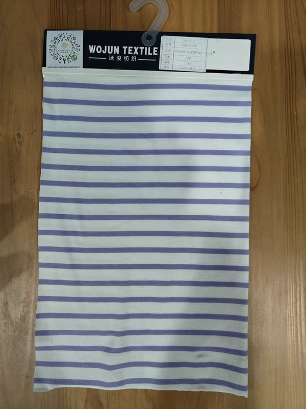Tissu tricoté à rayures doux et confortable pour un usage occasionnel