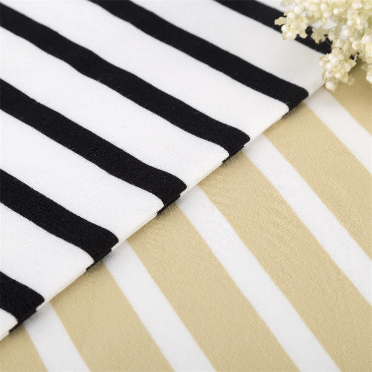 Tissu tricoté à rayures naturelles pour T-shirt