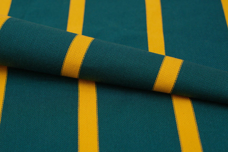 Des tissus en coton en tricot pour chemise polo