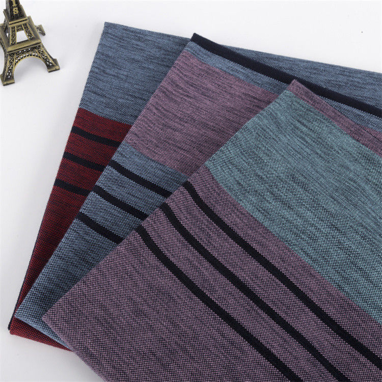Tissus tricotés rayés pour polo.