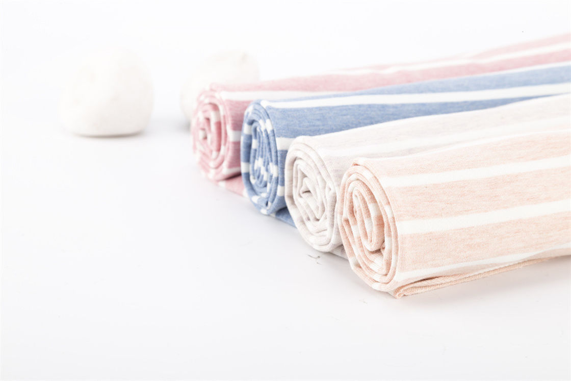 Tissu de matériau à rayures confortables et doux et élastiques pour le port occasionnel