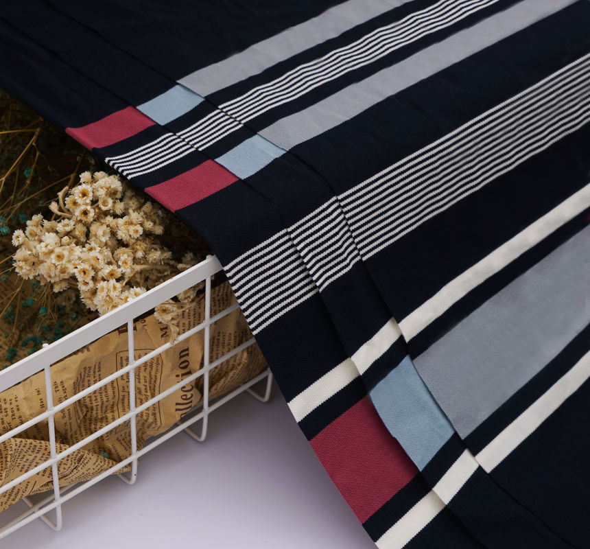 Tissu tricoté hygroscopique à rayures confortable et sain pour la peau