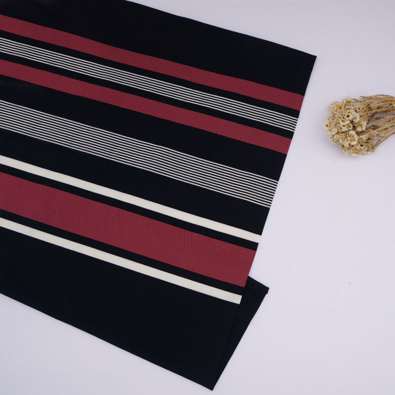Tissu tricoté rayé résistant à l'humidité, respirant et respectueux de l'environnement