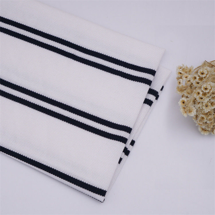 Tissu tricoté rayé respirant, confortable et propre à la peau pour polo