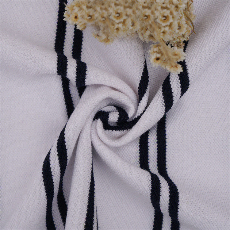 Tissu tricoté rayé respirant, confortable et propre à la peau pour polo