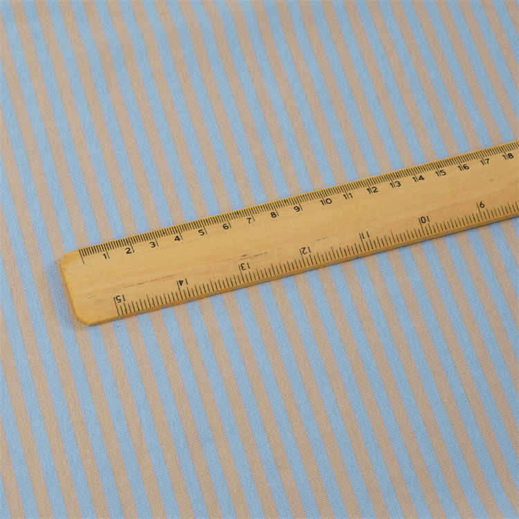 Tissu tricoté à rayures durable, confortable, lisse et sain, pour une utilisation occasionnelle