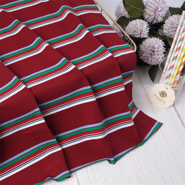 Tissu de matériau à rayures durable confortable, résistant à la peau et respirant, destiné au port occasionnel