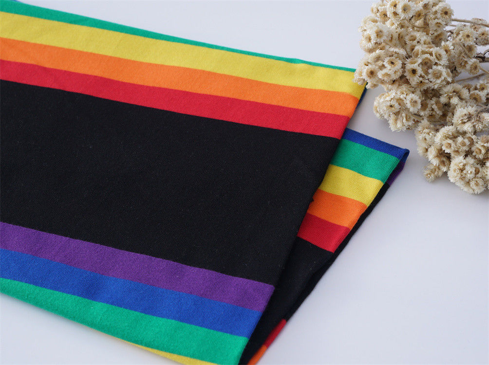 Tissu de matériau naturel à rayures confortable et élégant pour T-shirt