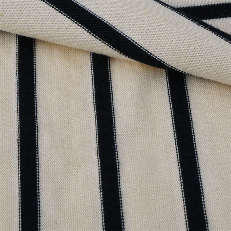 Tissu tricoté rayé sain, confortable et respirant pour la peau