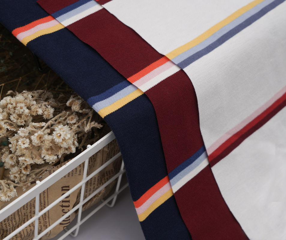 Tissu tricoté à rayures confortable et naturel, sain pour la peau