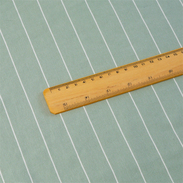 Tissu tricoté à rayures confortable et lisse pour t-shirt