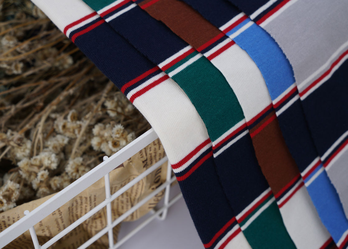 Tissu tricoté rayé respirant, croustillant et confortable, adapté à la peau