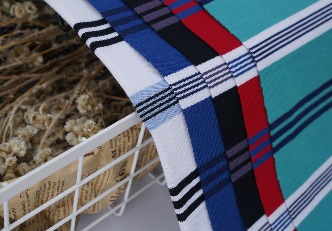 Tissu tricoté rayé confortable et respirant, résistant à l'usure et propre à la peau