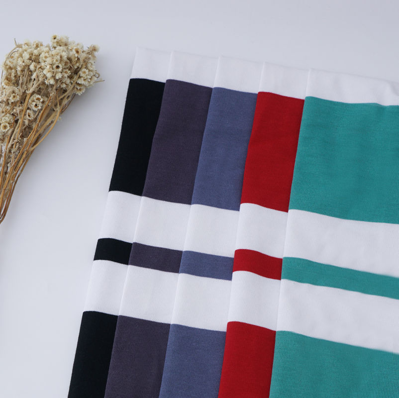 Tissu tricoté à rayures pour le port occasionnel
