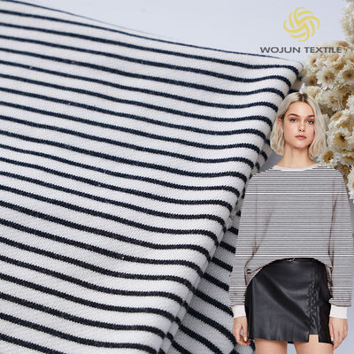 Tissu en coton français à rayures texture adaptée à la peau