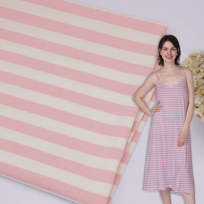 Un bon prix. Tissu de coton tricoté rayé de 175 gm pour le port décontracté en ligne