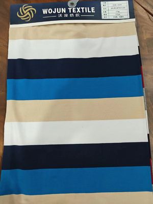 Un bon prix. Tissu tricoté à rayures doux et écologique de bonne qualité en ligne