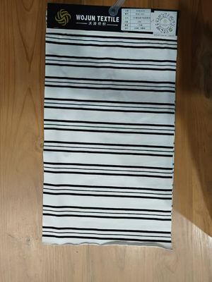 Un bon prix. Facile à entretenir et doux Tissu de matériau rayé de haute qualité pour le port occasionnel en ligne