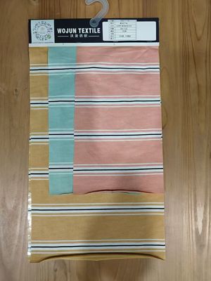 Tissu tricoté à rayures durable, confortable et adapté à la peau