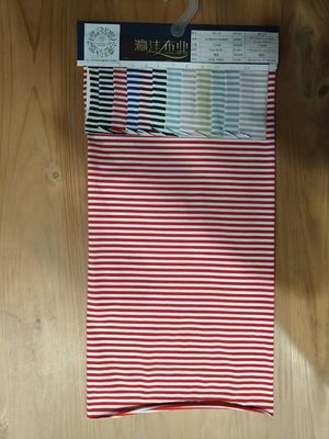 Tissu en matériau rayé doux et confortable pour la peau