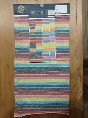 Un bon prix. Tissu à rayures douces et résistant aux rides pour t-shirt en ligne