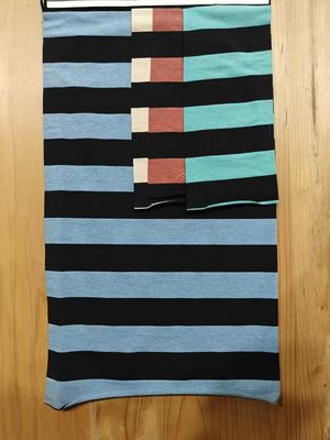 Un bon prix. Tissu élastique à rayures confortable et propre à la peau pour t-shirt en ligne