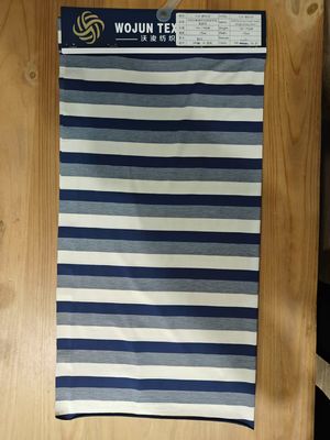 100 kg de tissus à tricot à rayures douces et douces pour le port occasionnel