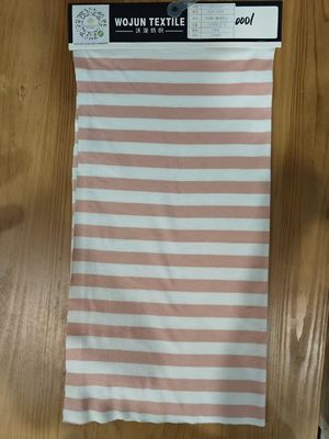 Un bon prix. Facile à entretenir et à la mode Tissu tricoté rayé durable pour T-shirt en ligne