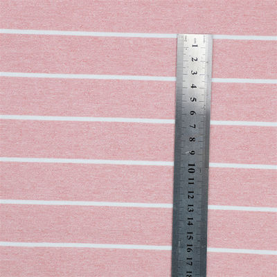 Un bon prix. Tissu tricoté à rayures pour vêtements décontractés en ligne