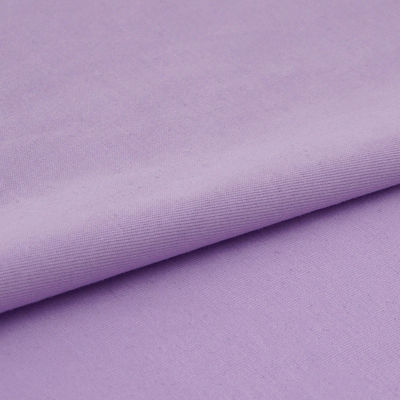 Tissu de T-shirt en coton doux et propre à la peau et simple et généreux