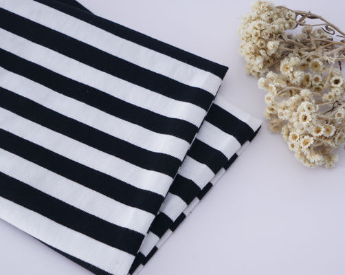 Un bon prix. Il n'est pas facile de déformer le tissu de matériau à rayures confortable pour le port occasionnel en ligne