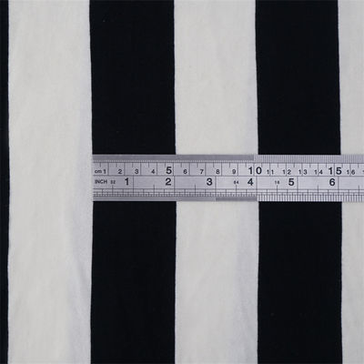 Tissu tricoté à rayures confortables et lisses pour le port occasionnel