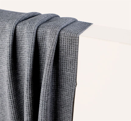 Tissu résistant à l'usure, sain et élégant, résistant à l'usure, respirant et rayé pour T-shirt