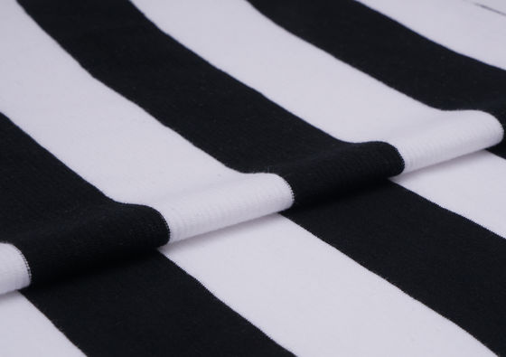 Tissu tricoté à rayures confortables et lisses pour le port occasionnel