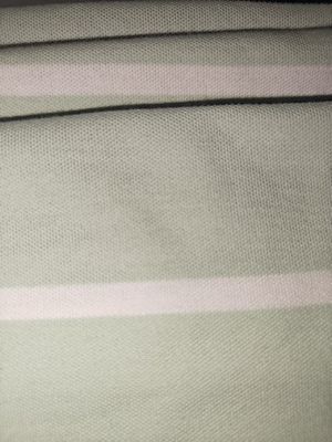 Un bon prix. Tissu à rayures résistant à l'usure, anti-rides et rafraîchissant pour chemise de polo en ligne