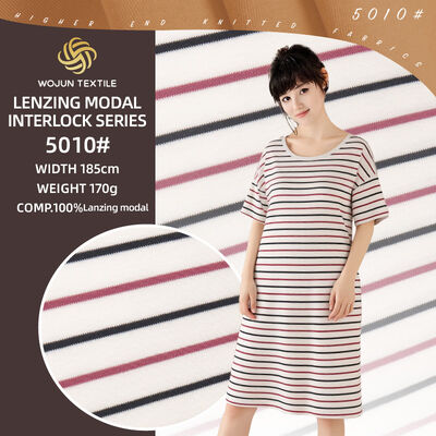 Un bon prix. Tissu tricoté rayé sain, confortable et doux, teint en fil, respirant pour vêtements d'intérieur en ligne