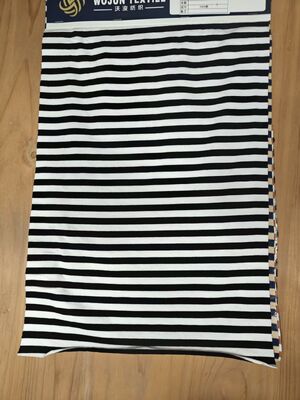 Un bon prix. Tissu tricoté rayé doux et respirant durable et lisse pour polo en ligne