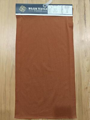 Un bon prix. Tissu tricoté à rayures doux et sain pour le port occasionnel en ligne