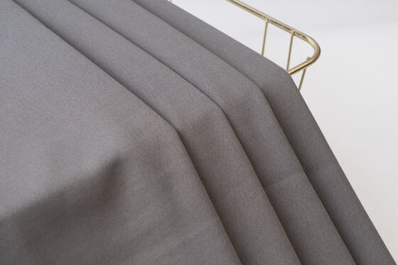 Un bon prix. Le tissu tricoté uni U-Touch 230 g/m² : une esthétique épurée pour les sweats à capuche en ligne