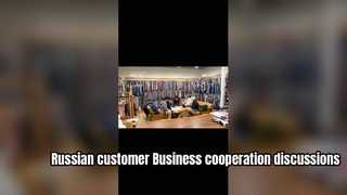 En direct de notre showroom : une journée productive avec nos clients russes